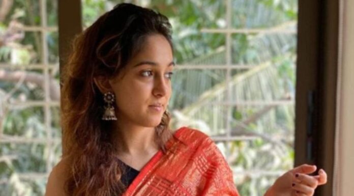 అడ్డంగా బుక్కైన అమీర్ ఖాన్ కూతురు … బట్టలేసుకోవచ్చుగా అంటూ ట్రోల్ల్స్ (ఫొటోలతో) Ira Khan hot bold 1