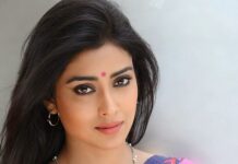 తల్లయినా తగ్గట్లేదుగా… బికినీ లో మొత్తం చూపించేస్తున్న శ్రియ (ఫొటోలతో)