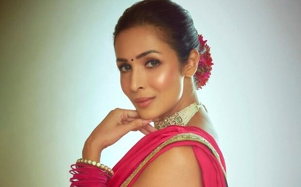 బ్యాక్ లెస్ లో రెచ్చగొడుతున్న 47 ఏళ్ళ బాలీవుడ్ బ్యూటీ(ఫొటోలతో) Malaika Arora hot bold